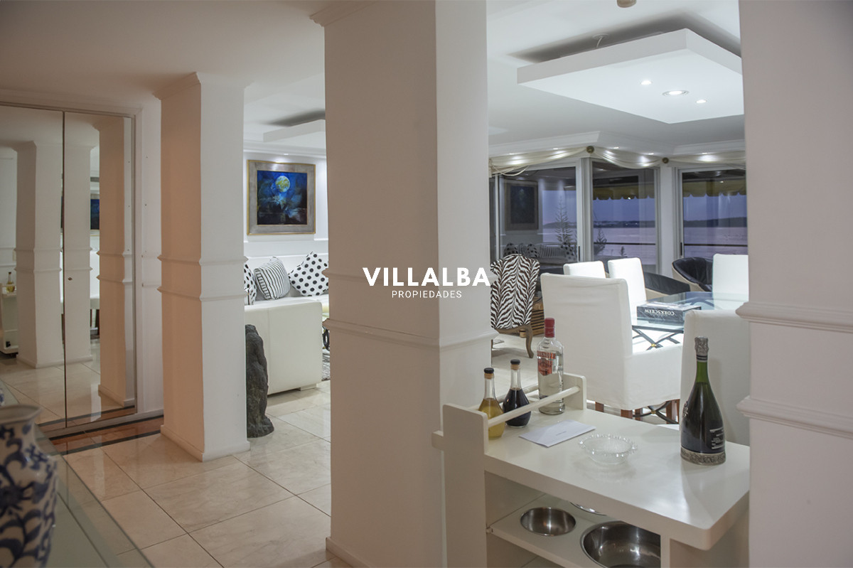 Apartamento ID.3641 - Edificio Espigon zona Puerto,  frente al mar. 