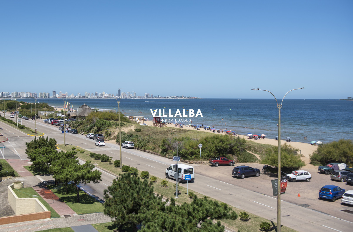 Apartamento ID.865 - Hermoso Ph con azotea propia, parrillero, 2 dormitorios, No te lo pierdas.
