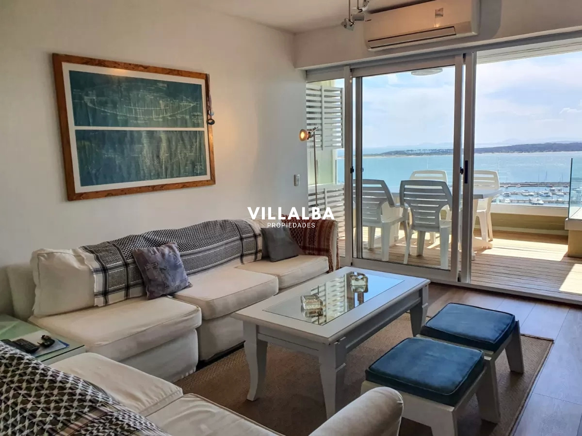 Apartamento ID.3639 - Departamento de 3 dormitorios + dep. en venta en Edif. Fontemar, vista al Puerto