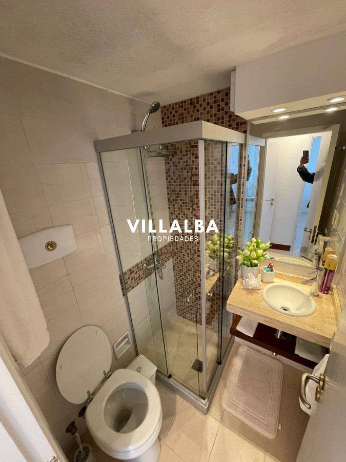 Apartamento ID.4123 - Apartamento de 2 dormitorios con vista al mar en venta en Peninsula.