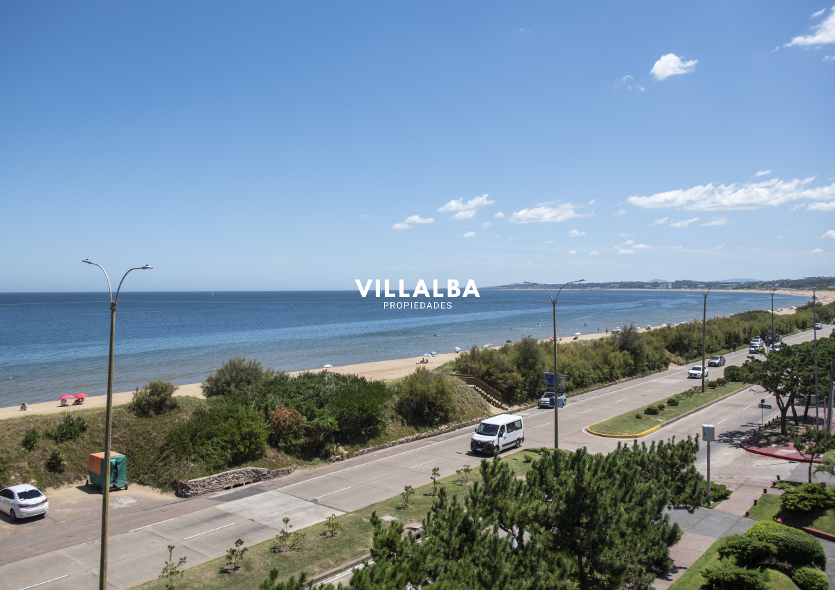 Apartamento ID.865 - Hermoso Ph con azotea propia, parrillero, 2 dormitorios, No te lo pierdas.