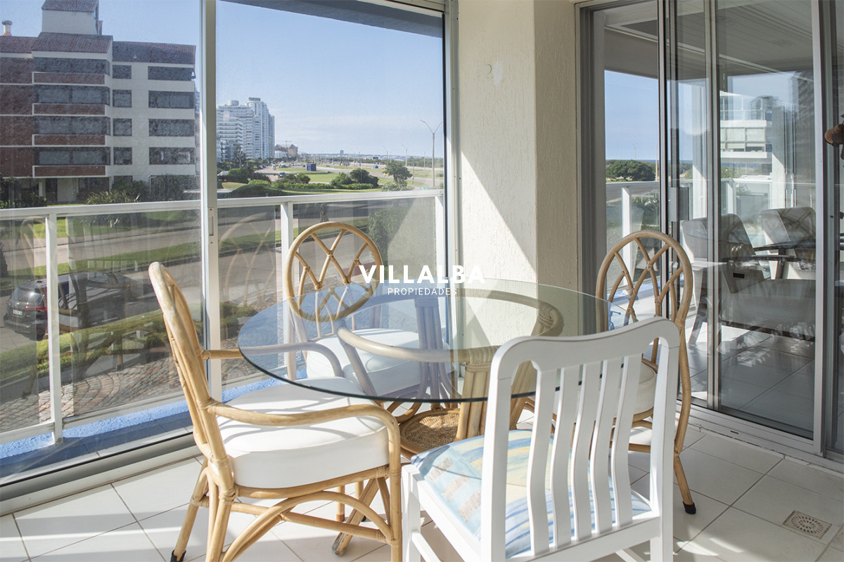 Apartamento ID.3480 - Vende departamento de 3 dormitorios en Ocean Tower, Punta del Este 
