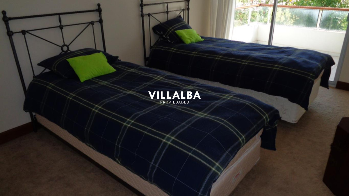 Apartamento ID.3609 - Apartamento de 4 dormitorios en Punta del Este frente al mar en Playa Brava