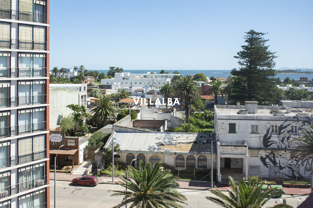Apartamento ID.4123 - Apartamento de 2 dormitorios con vista al mar en venta en Peninsula.