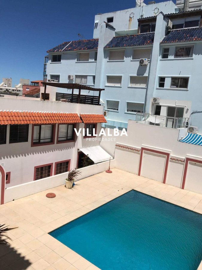 Apartamento ID.4052 - Apartamento en venta en Peninsula, Punta del Este 