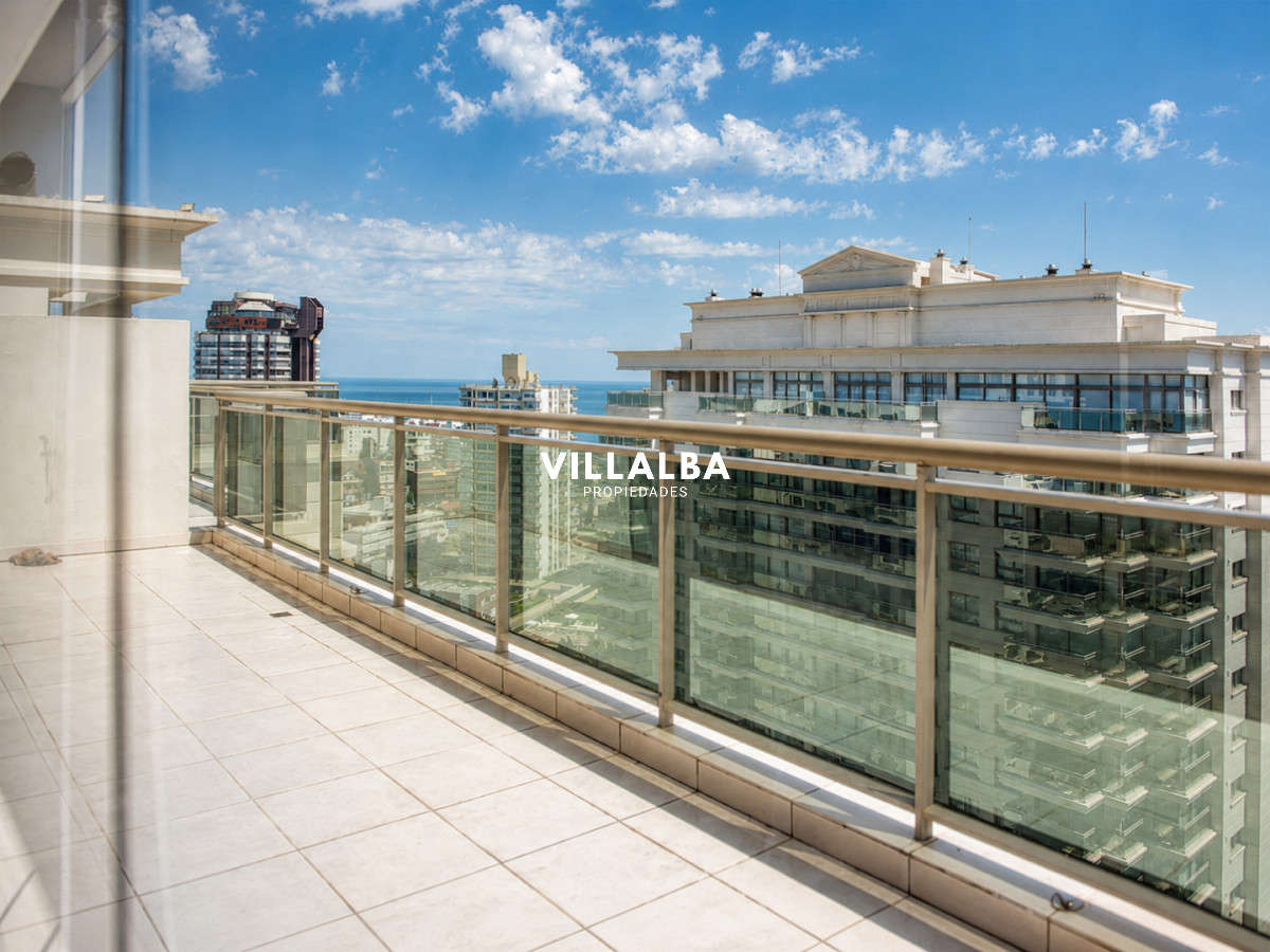 Apartamento ID.3508 - Hermoso Pent-house en torre Imperiale ,venta en zona de la Brava.