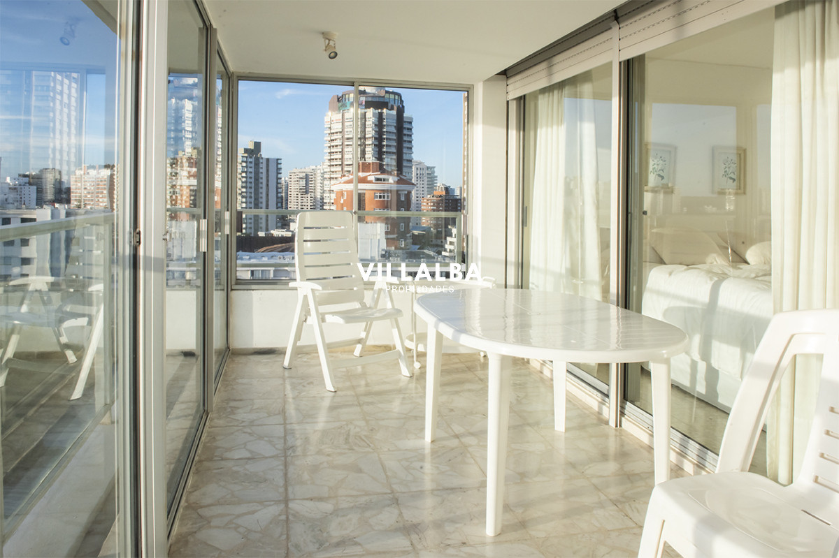 Apartamento ID.3635 - Vende departamento de 3 dormitorios con vista al Puerto, Punta del Este