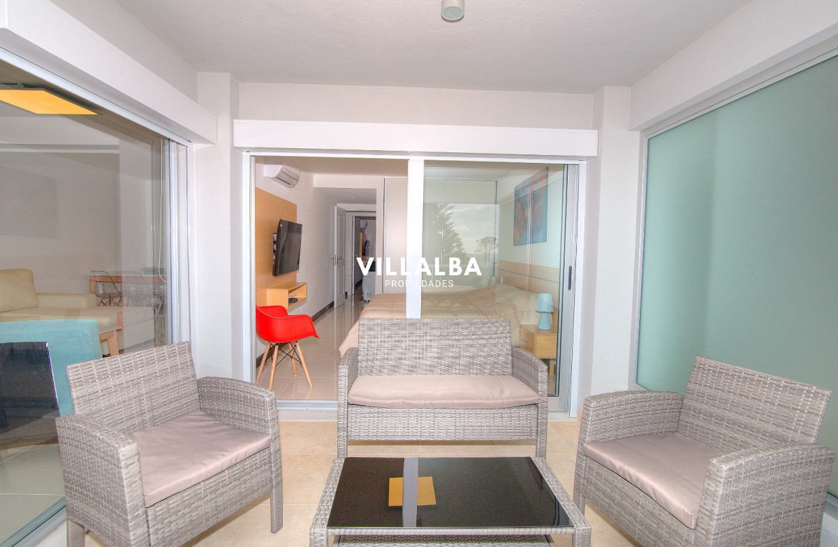 Apartamento ID.3664 - Apartamento en Venta de 3 dormitorios en Playa Mansa , Punta del este