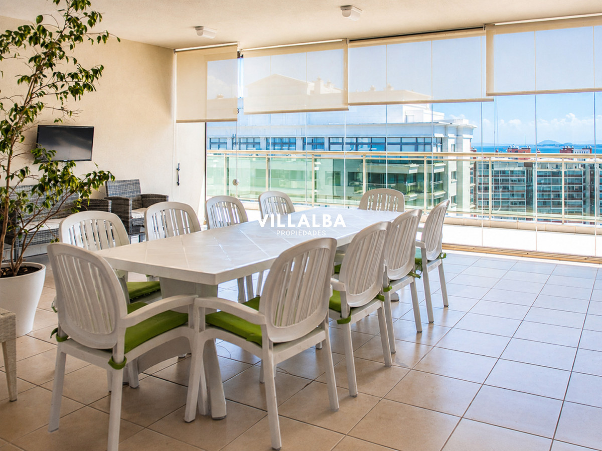 Apartamento ID.3508 - Hermoso Pent-house en torre Imperiale ,venta en zona de la Brava.