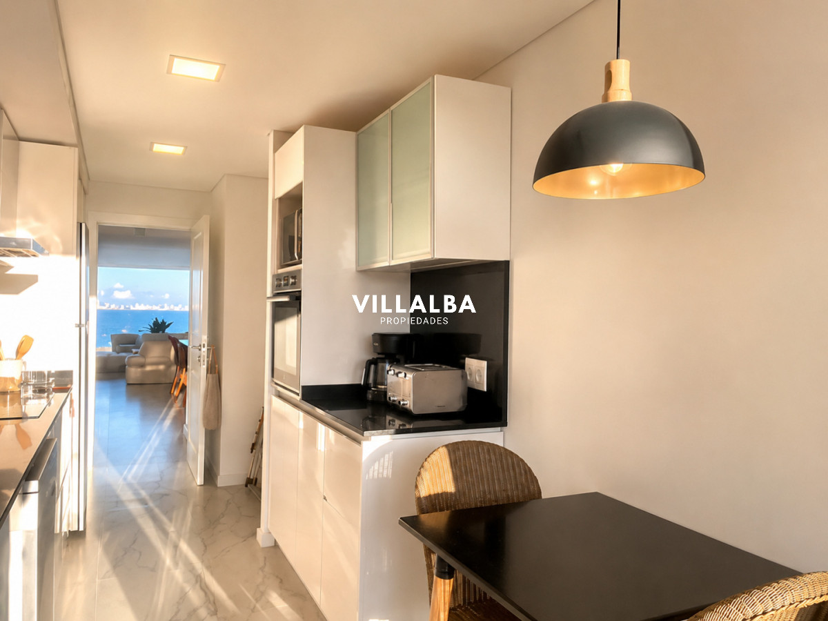 Apartamento ID.3358 - Vende apartamento con vista al mar de 3 suites, en Mansa- Punta del Este.