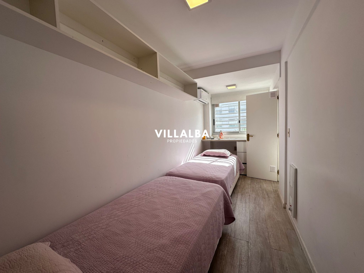 Apartamento ID.3610 - Se vende departamento de 4 dormitorios , Playa brava, Esturion