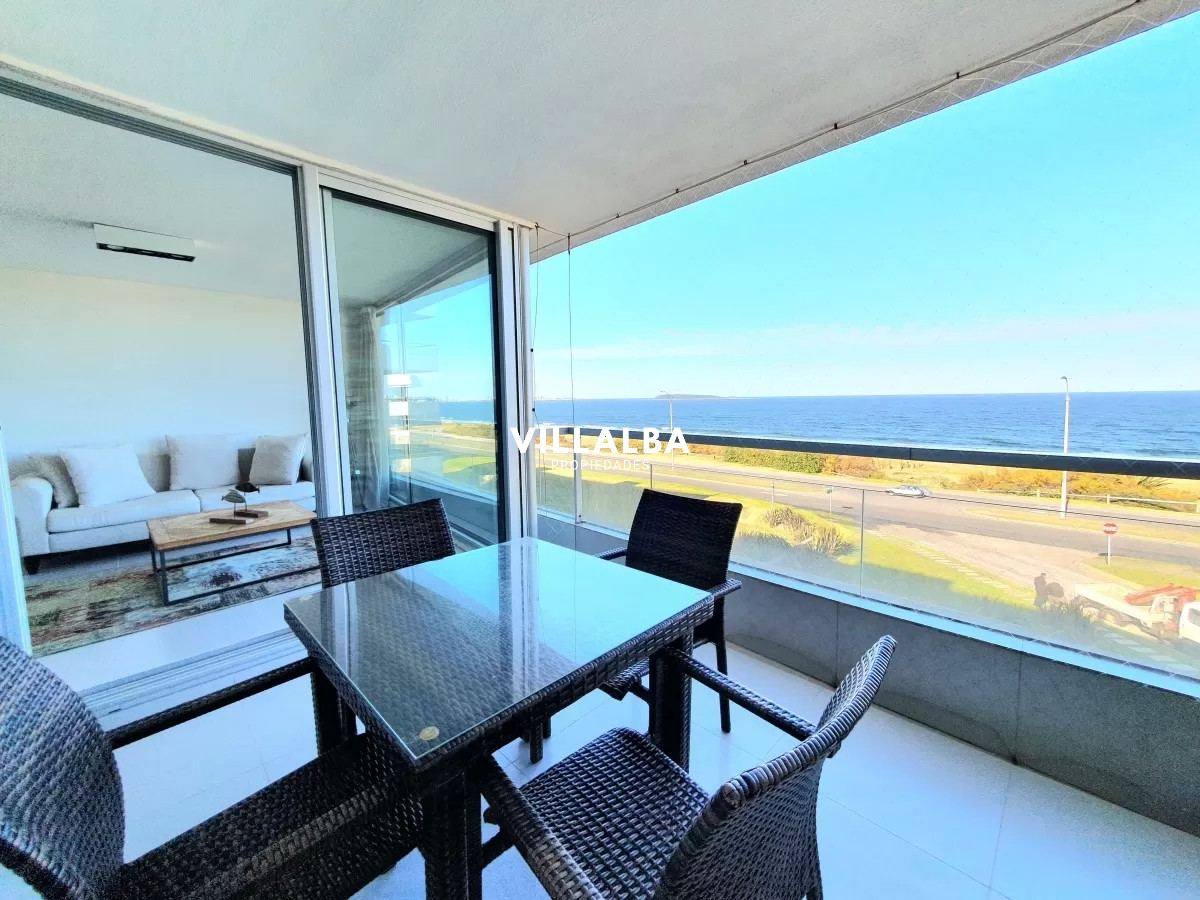Apartamento ID.4249 - Departamento de 2 suites + depedencia en venta Frente al mar.