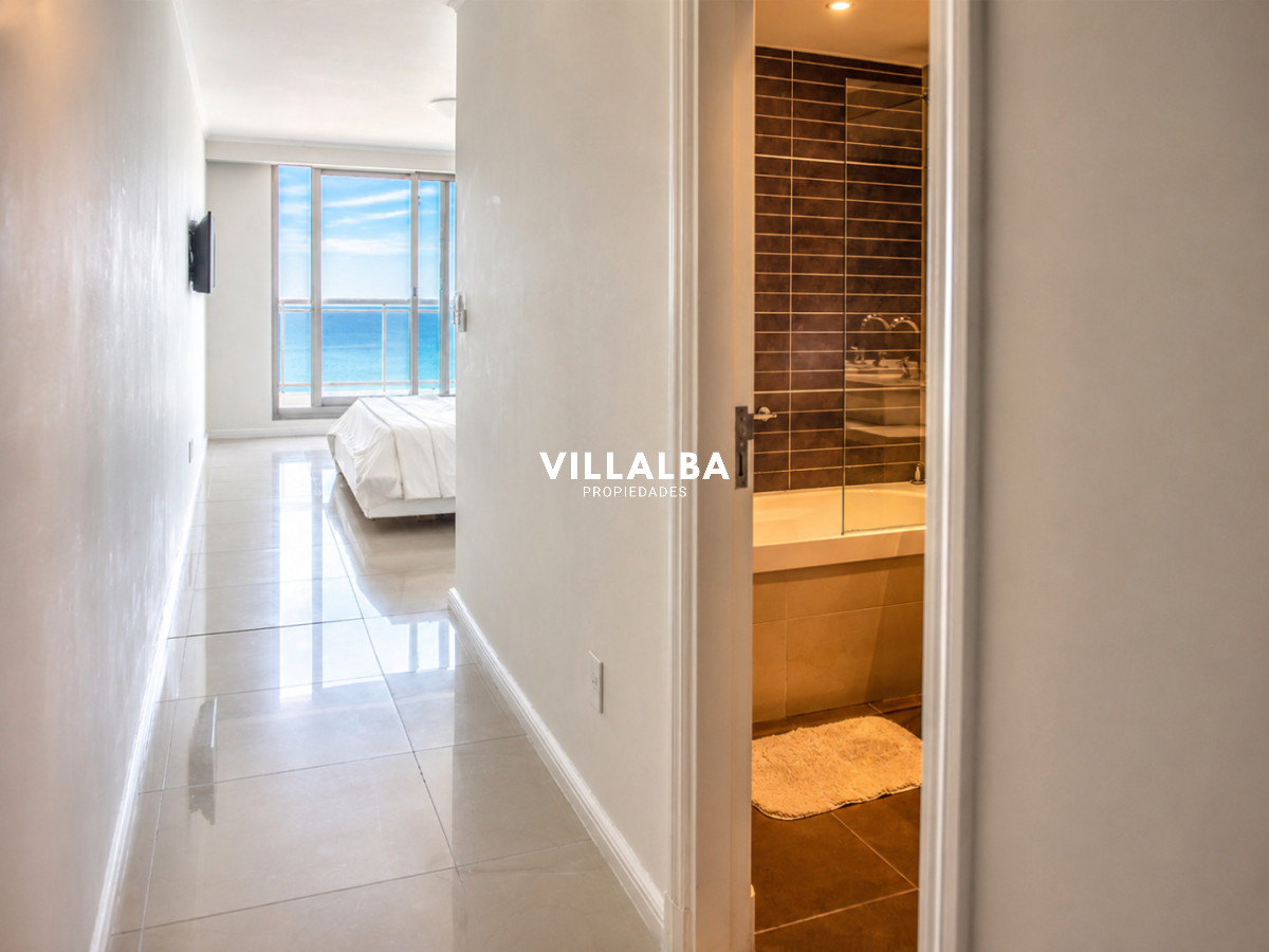 Apartamento ID.3508 - Hermoso Pent-house en torre Imperiale ,venta en zona de la Brava.