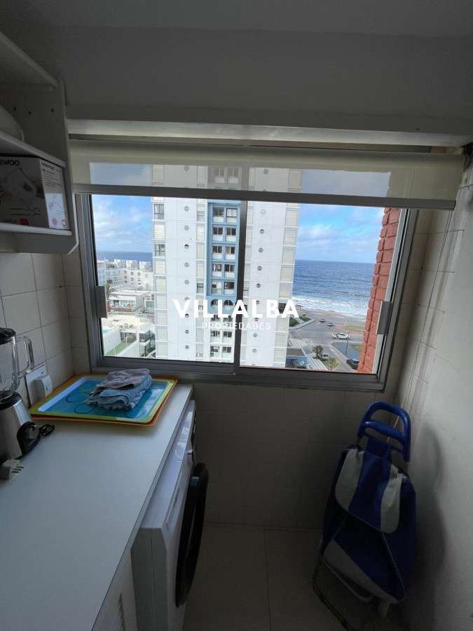 Apartamento ID.4123 - Apartamento de 2 dormitorios con vista al mar en venta en Peninsula.