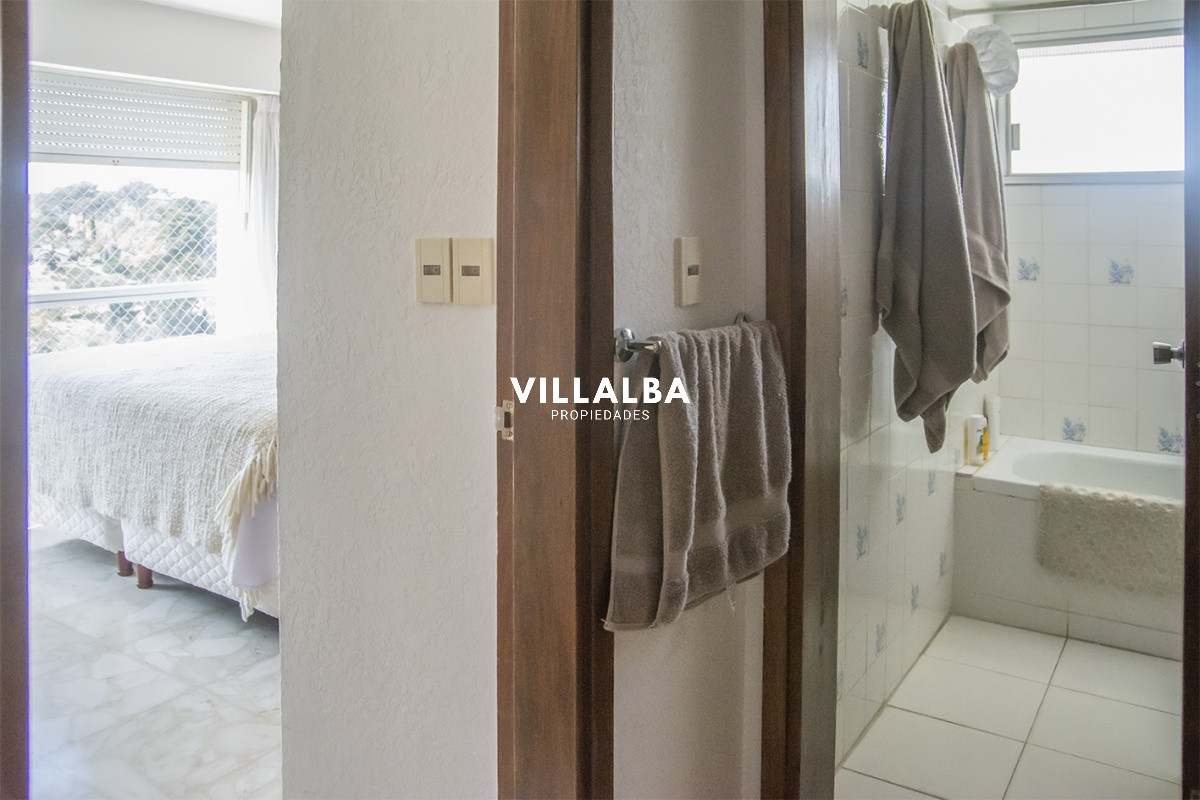 Apartamento ID.2167 - Apartamento en venta, Torre Fragata con hermosa vista al mar.