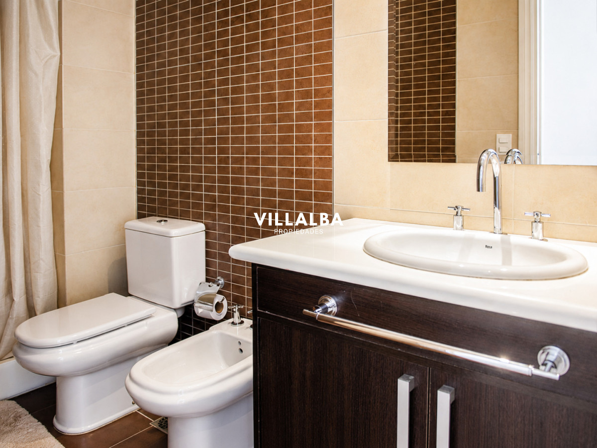 Apartamento ID.3508 - Hermoso Pent-house en torre Imperiale ,venta en zona de la Brava.