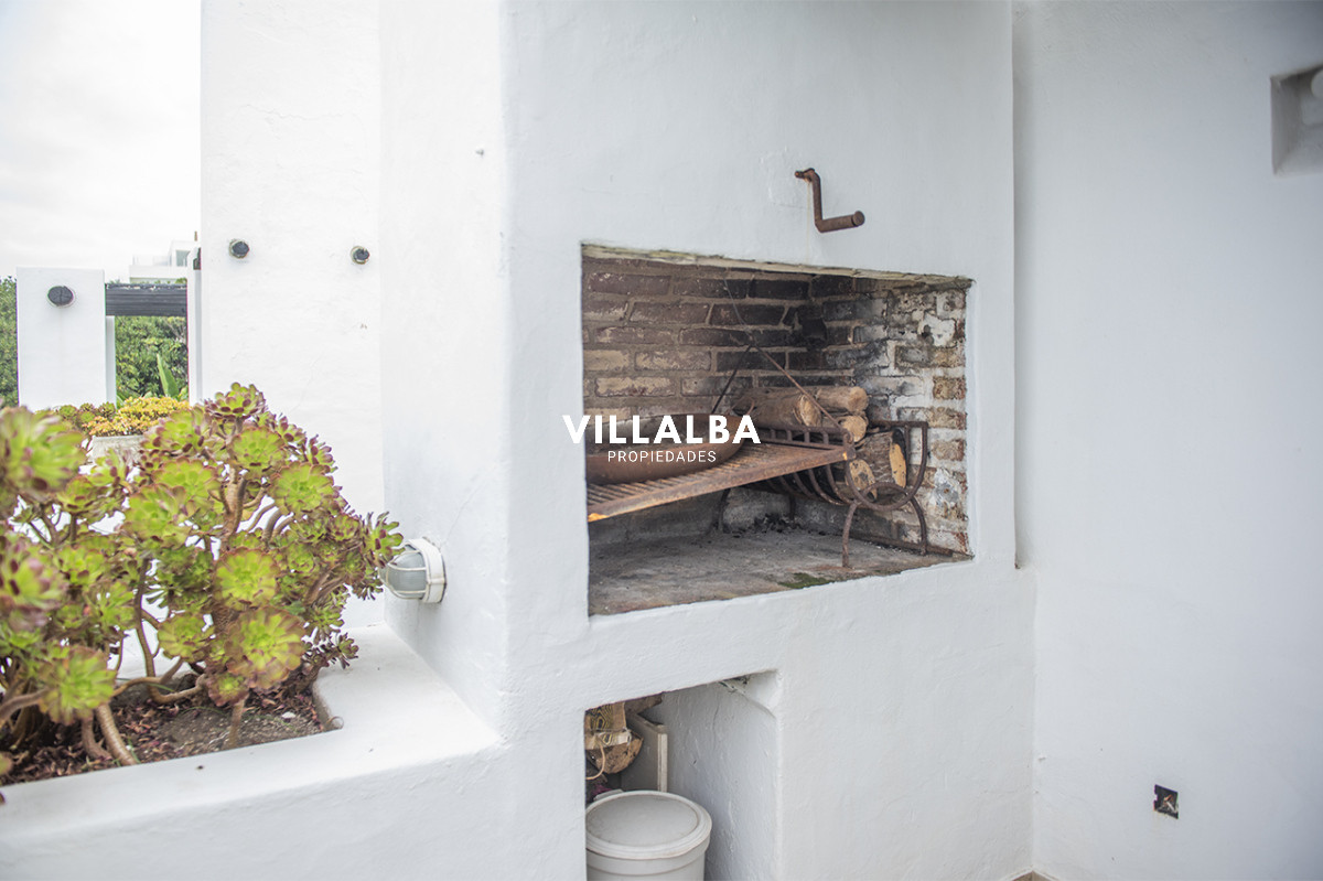 Apartamento ID.3923 - Venta Apartamento sobre la rambla,  Rincon del Indio.