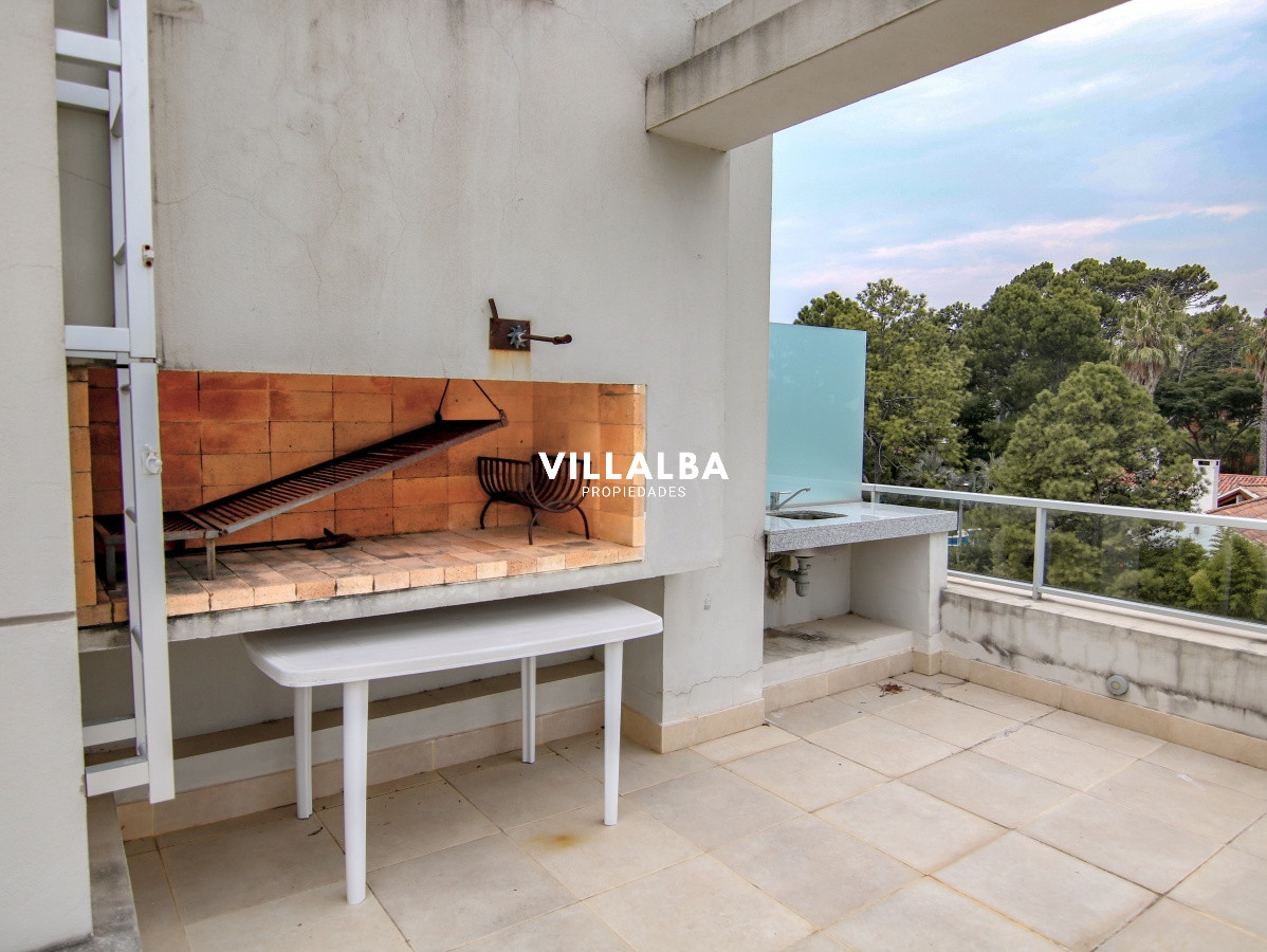 Apartamento ID.3665 - PH en playa mansa , departamento en Edificio Monet de 2 dormitorios, Punta Del Este