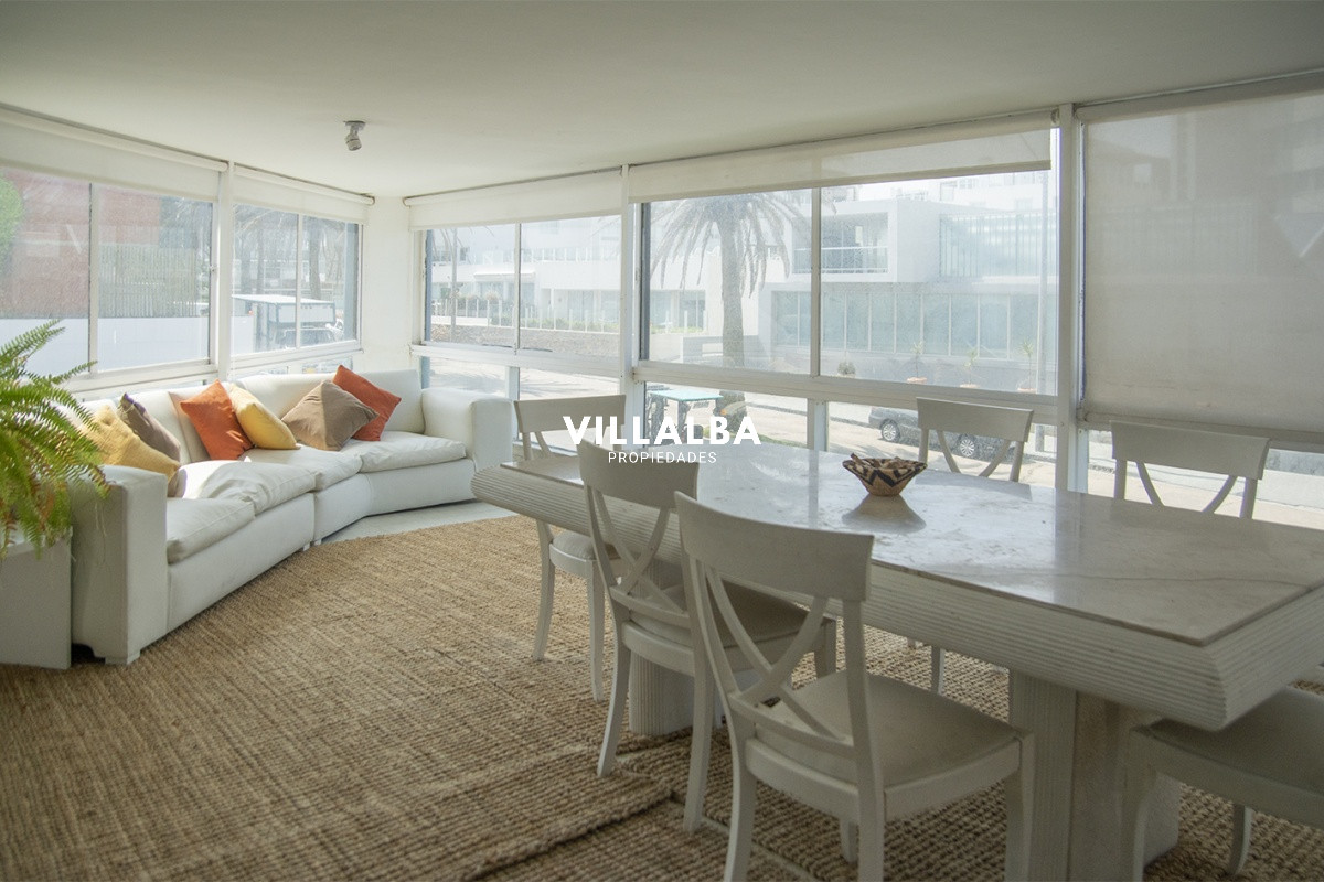 Apartamento ID.3623 - Hermosa vista y cómodos espacios a pasos del mar.