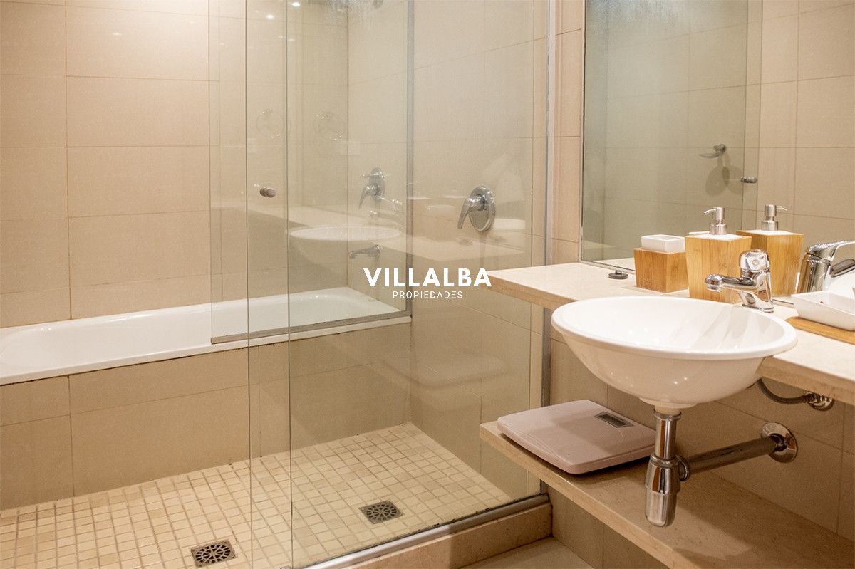 Apartamento ID.2369 - Hermoso Departamento en venta frente a Playa Brava, 3 dorm + dep. Marigot Brava