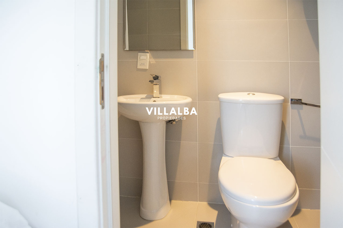 Apartamento ID.4249 - Departamento de 2 suites + depedencia en venta Frente al mar.