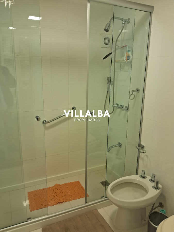 Apartamento ID.2482 - Hermoso Departamento de 3 dormitorios en venta frente al mar. 