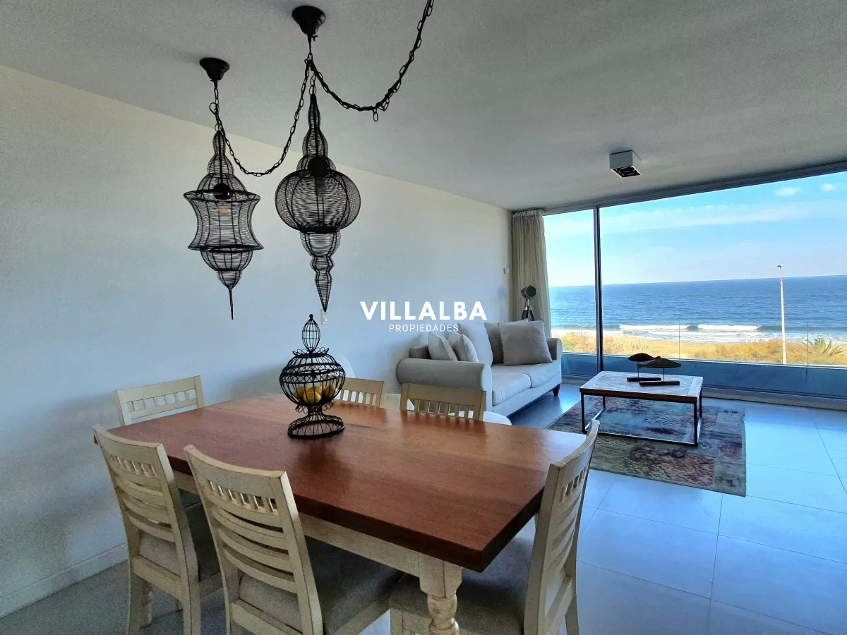 Apartamento ID.4249 - Departamento de 2 suites + depedencia en venta Frente al mar.