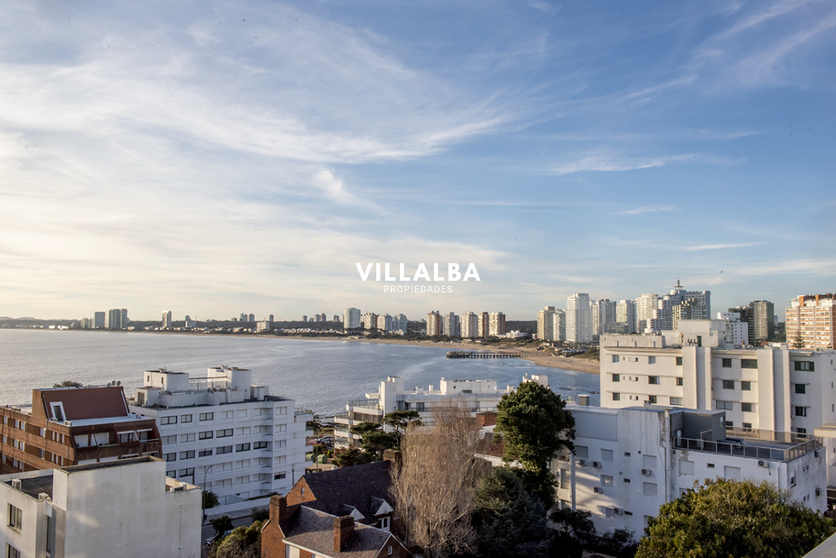 Apartamento ID.3635 - Vende departamento de 3 dormitorios con vista al Puerto, Punta del Este