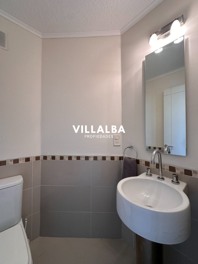 Apartamento ID.3801 - Hermoso apartamento en venta de 3 dormitorios y dependencia 