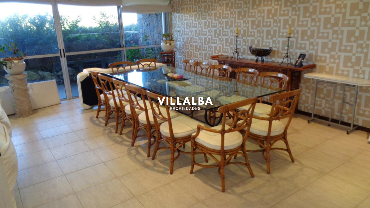 Apartamento ID.3609 - Apartamento de 4 dormitorios en Punta del Este frente al mar en Playa Brava