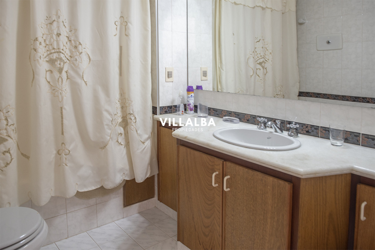 Apartamento ID.3480 - Vende departamento de 3 dormitorios en Ocean Tower, Punta del Este 