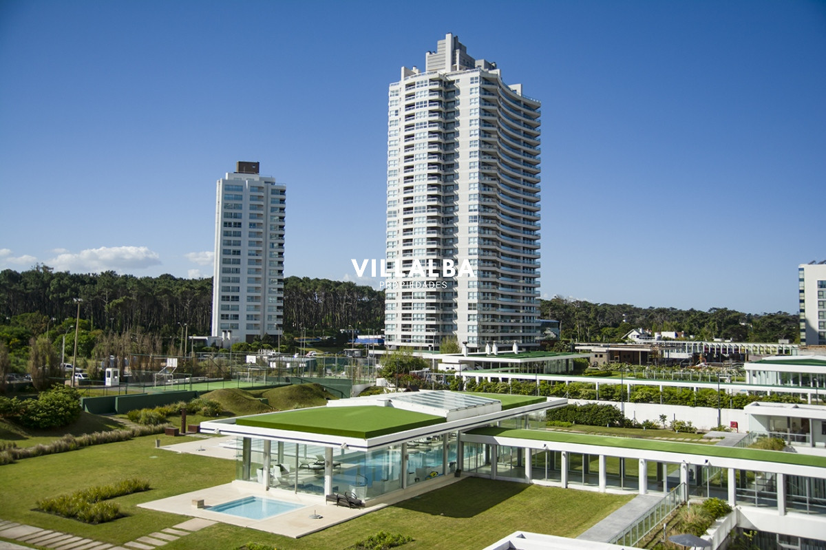 Apartamento ID.2811 - Departamento de 2 suite en venta frente al mar torre permium. Trump Tower