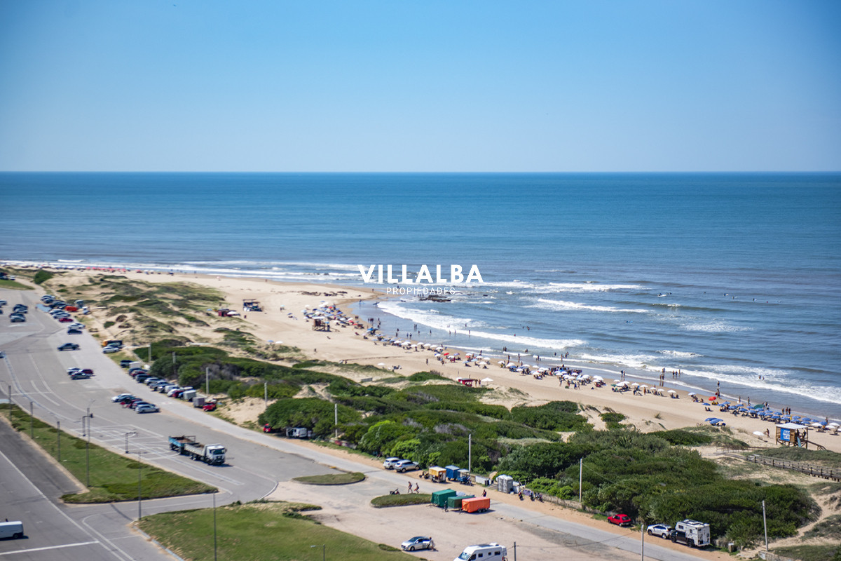 Apartamento ID.3508 - Hermoso Pent-house en torre Imperiale ,venta en zona de la Brava.