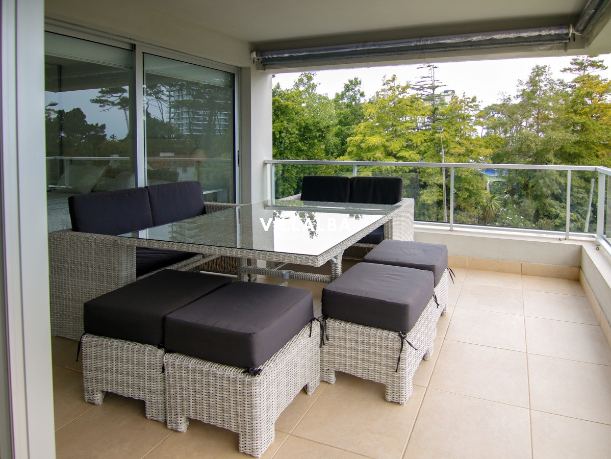 Apartamento ID.3665 - PH en playa mansa , departamento en Edificio Monet de 2 dormitorios, Punta Del Este