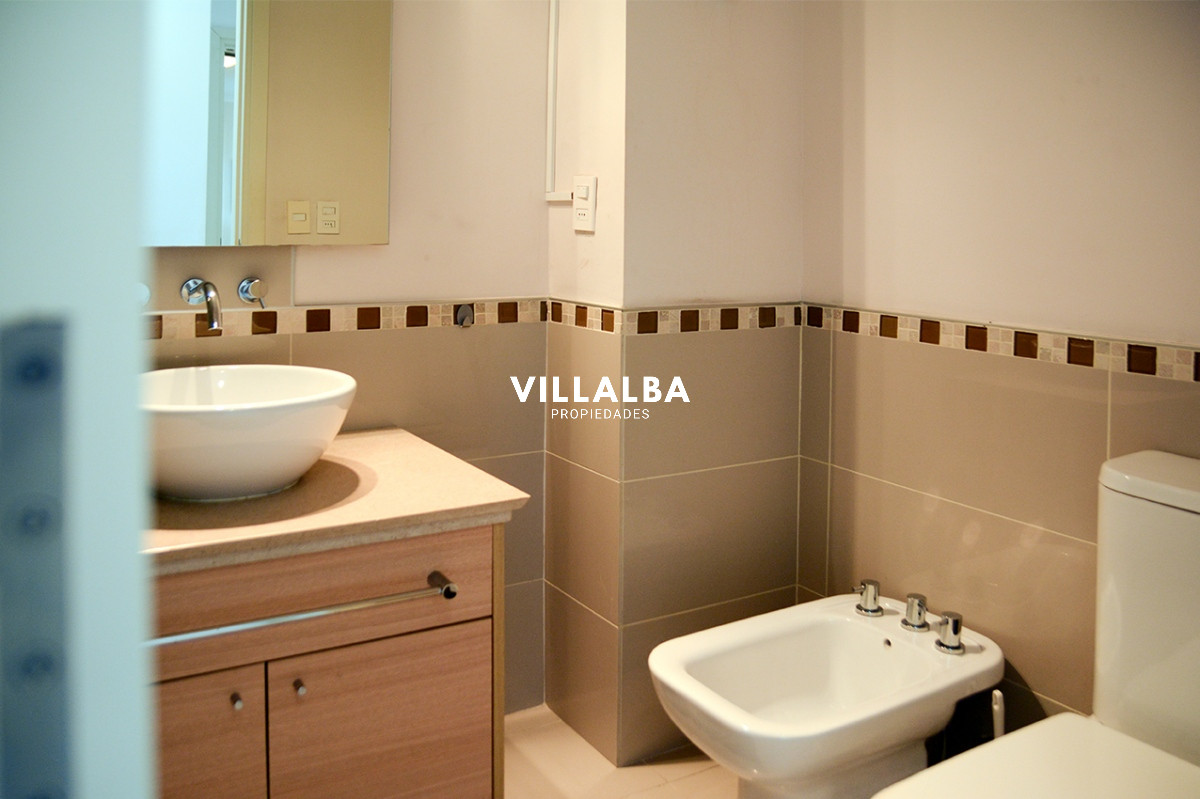 Apartamento ID.2487 - Departamento de 3 dormitorios en venta en Ocean Drive. 