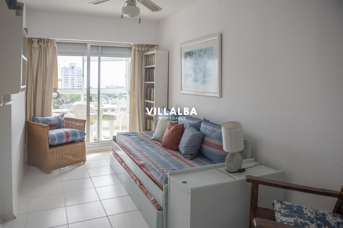 Apartamento ID.4122 - Vende apartamento de 2 dormitorios en Brava Punta del Este