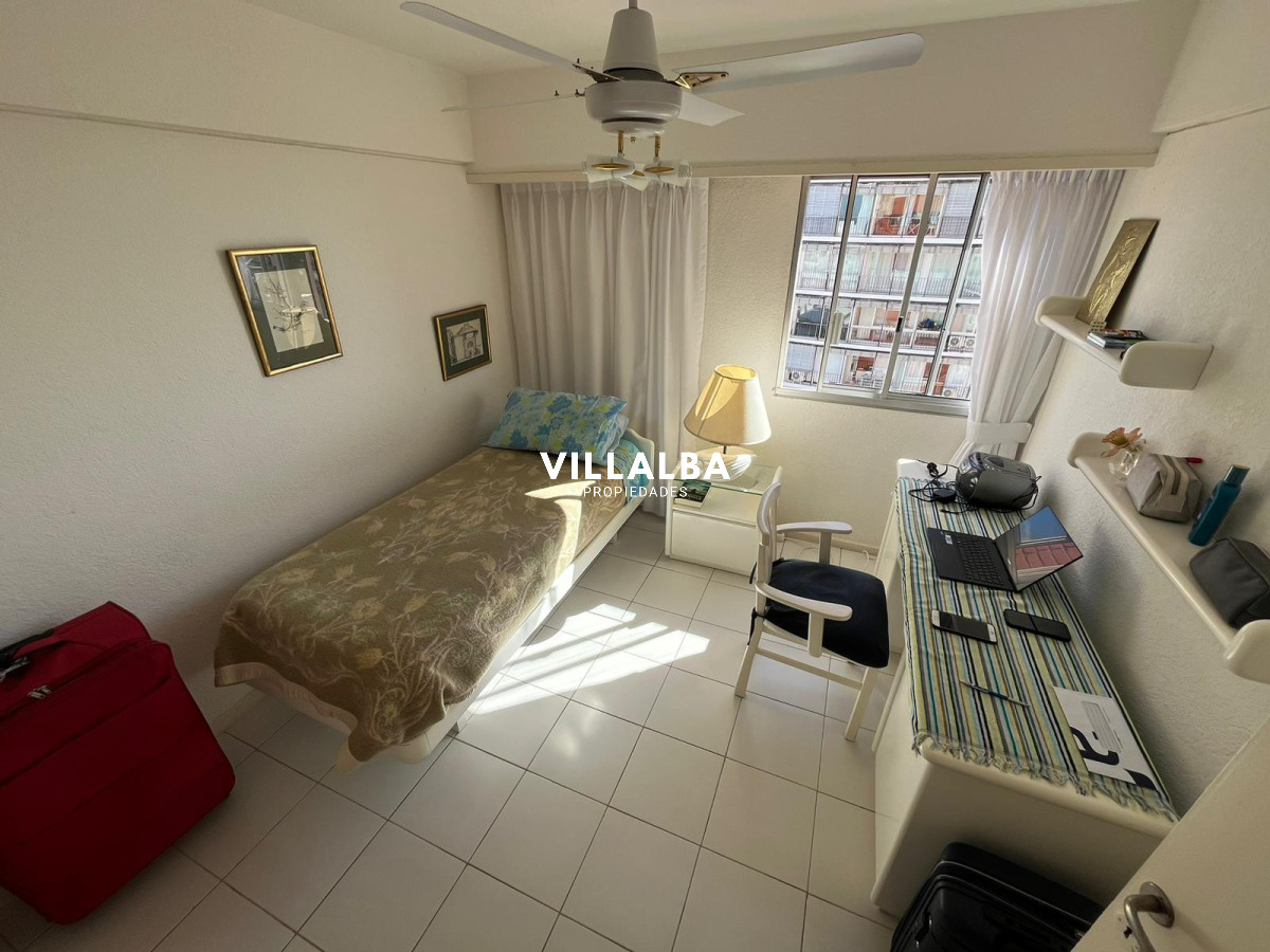 Apartamento ID.2888 - Departamento de 2 dormitorios en venta, Peninsula. 