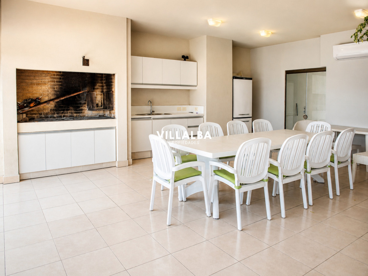 Apartamento ID.3508 - Hermoso Pent-house en torre Imperiale ,venta en zona de la Brava.