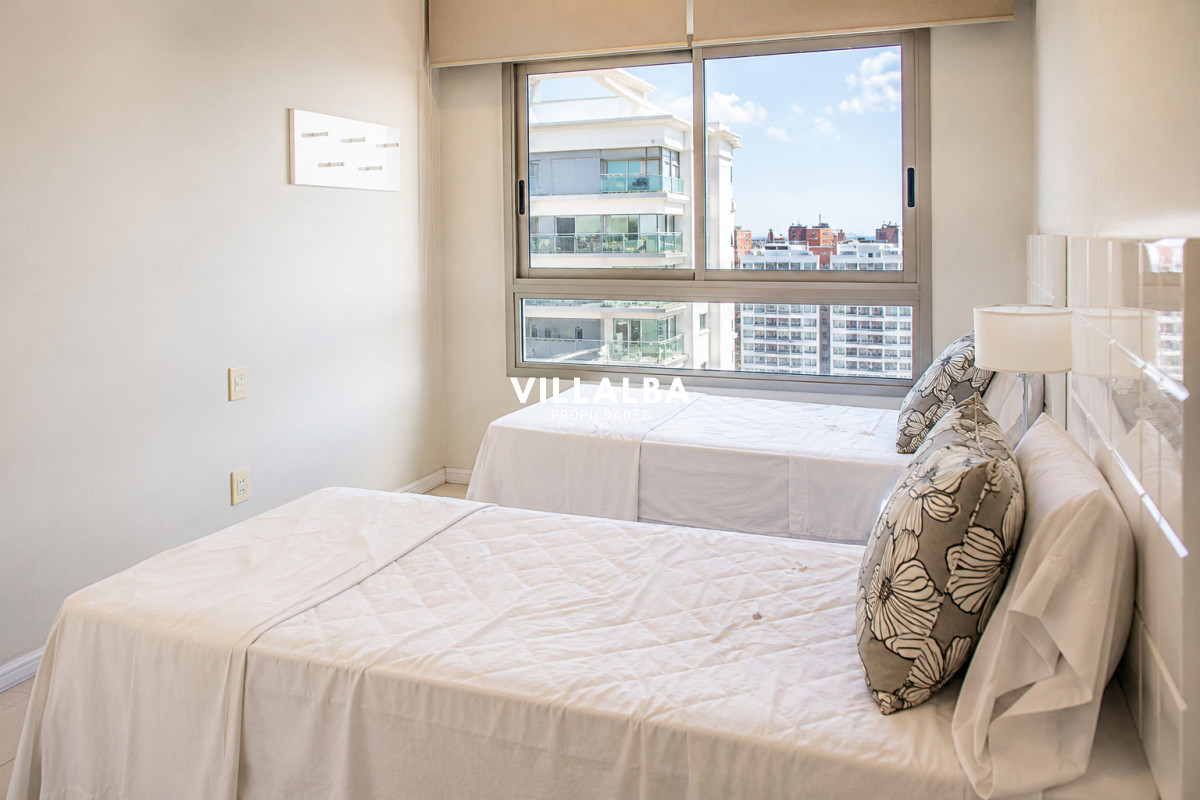 Apartamento ID.3508 - Hermoso Pent-house en torre Imperiale ,venta en zona de la Brava.