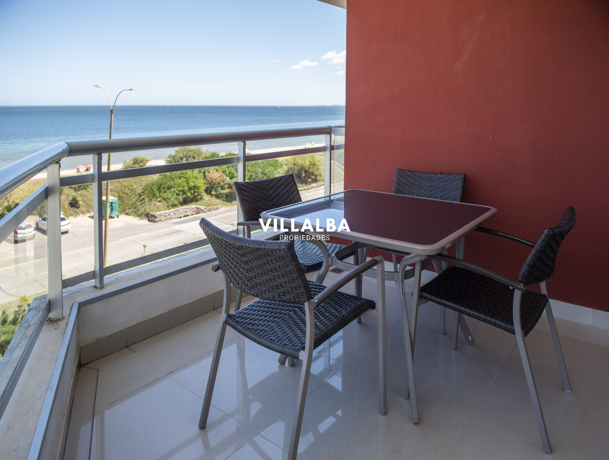 Apartamento ID.865 - Hermoso Ph con azotea propia, parrillero, 2 dormitorios, No te lo pierdas.