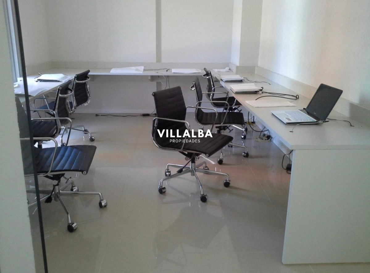 Apartamento ID.2488 - Departamento de 3 dormitorios con Terraza en Punta del Este 