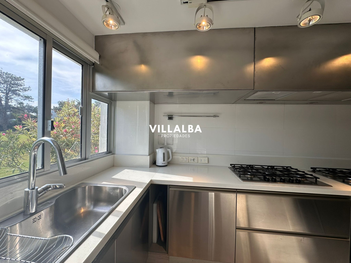 Apartamento ID.3610 - Se vende departamento de 4 dormitorios , Playa brava, Esturion