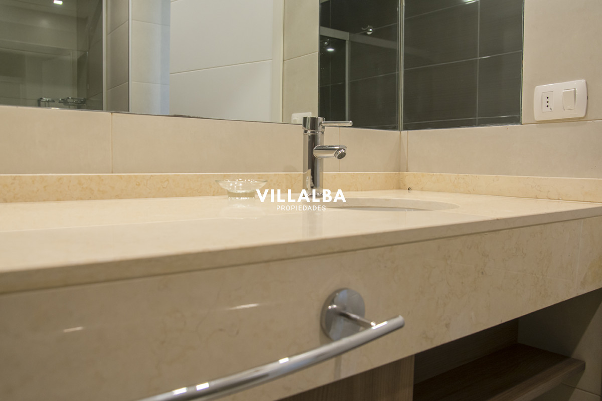 Apartamento ID.3917 - Vende apartamento de 3 dormitorios en Wind Tower, piso alto con vista al mar , Punta del Este 