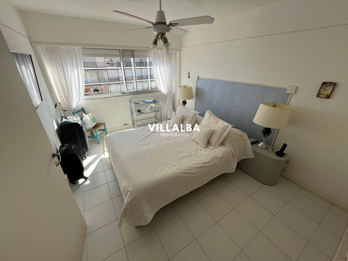Apartamento ID.2888 - Departamento de 2 dormitorios en venta, Peninsula. 