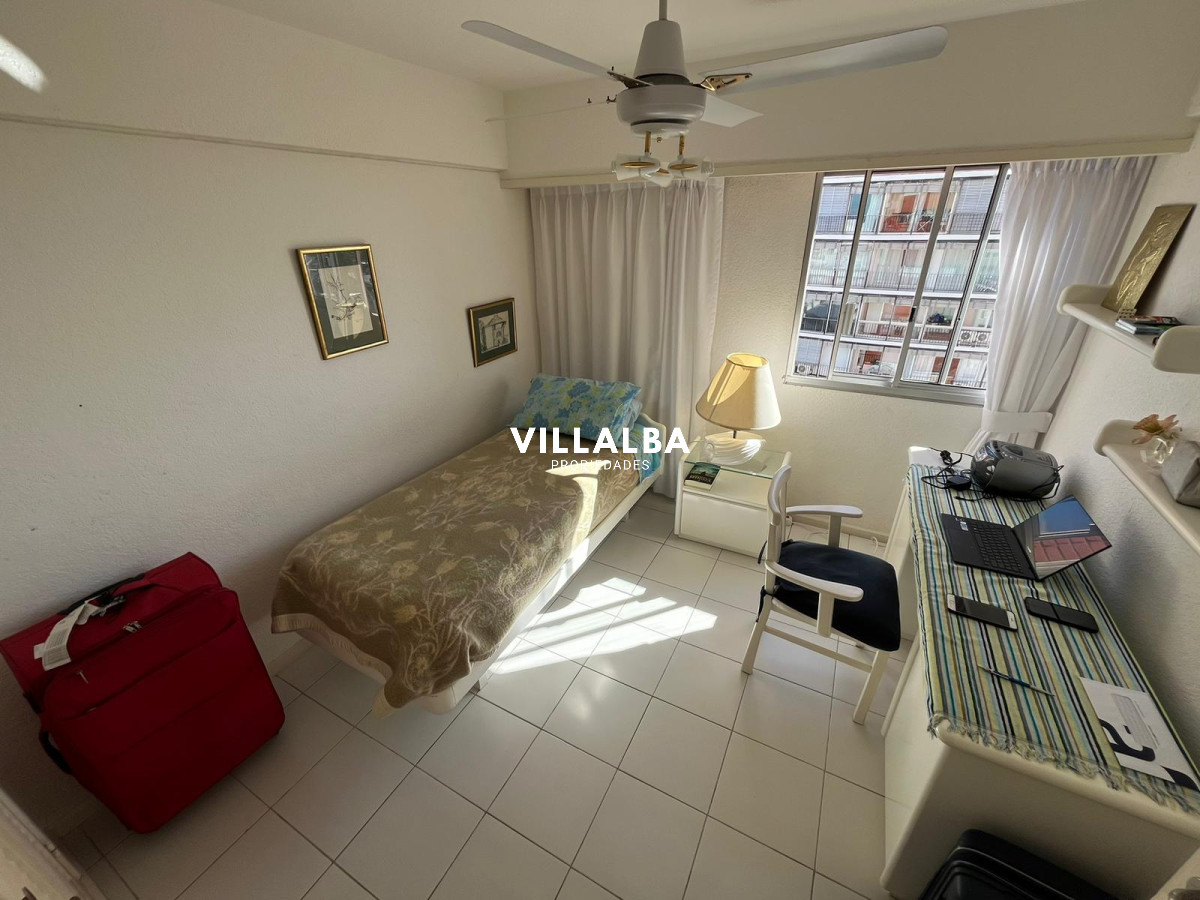Apartamento ID.2888 - Departamento de 2 dormitorios en venta, Peninsula. 