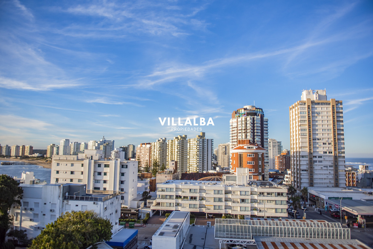 Apartamento ID.3635 - Vende departamento de 3 dormitorios con vista al Puerto, Punta del Este