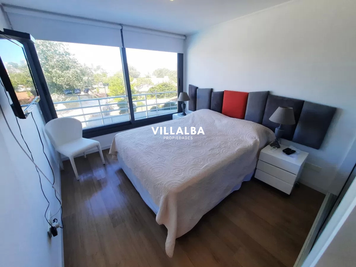Apartamento ID.2476 - Hermoso Departamento de 2 dormitorios en venta en edificio Alexander Boulevard