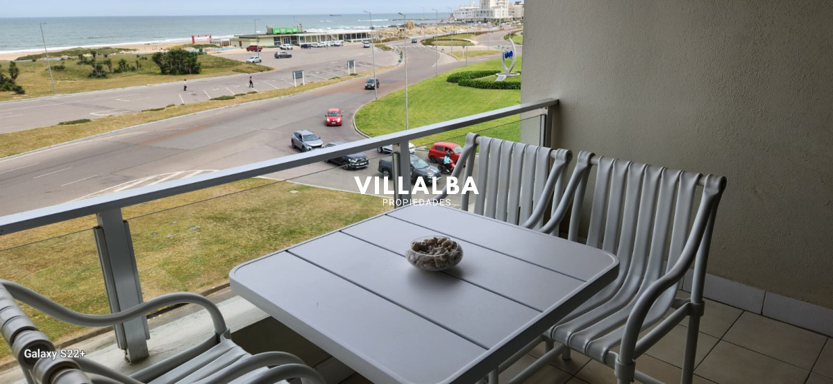 Apartamento ID.4157 - Vende apartamento de 2 dormitorios en Punta del Este, Playa Brava