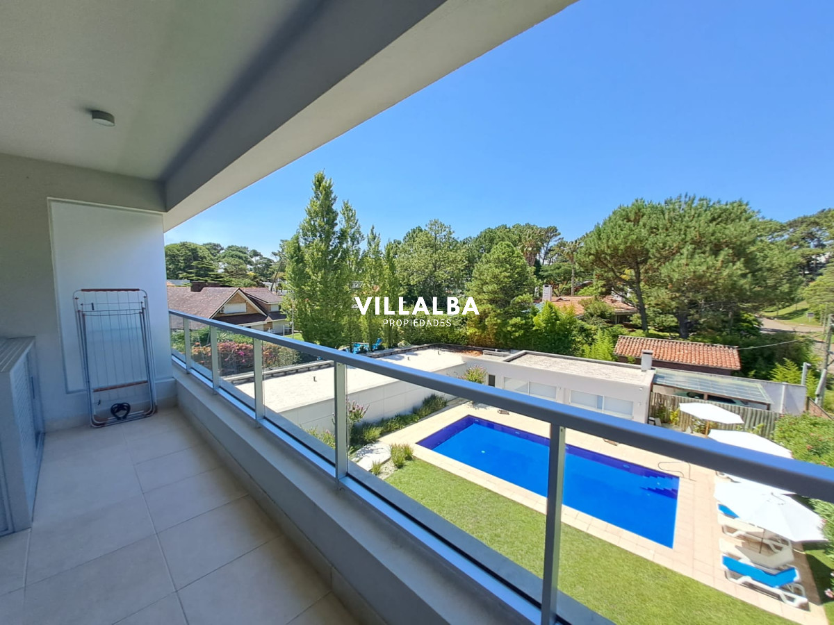 Apartamento ID.3665 - PH en playa mansa , departamento en Edificio Monet de 2 dormitorios, Punta Del Este