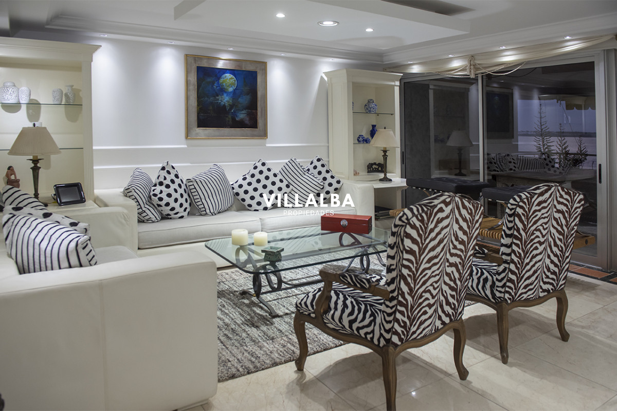 Apartamento ID.3641 - Edificio Espigon zona Puerto,  frente al mar. 